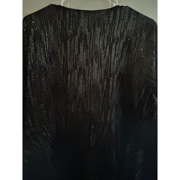Torrid Dress Womens Size 4 Skater Faux Wrap Black Silver Metallic V-Neck EUC - Picture 6 of 6